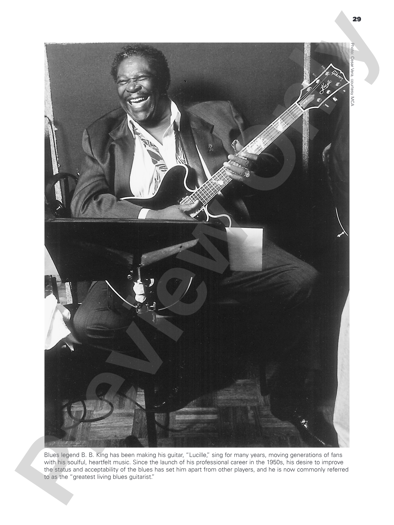 Alfred's MAX™ Guitar, Complete: See It * Hear It * Play It