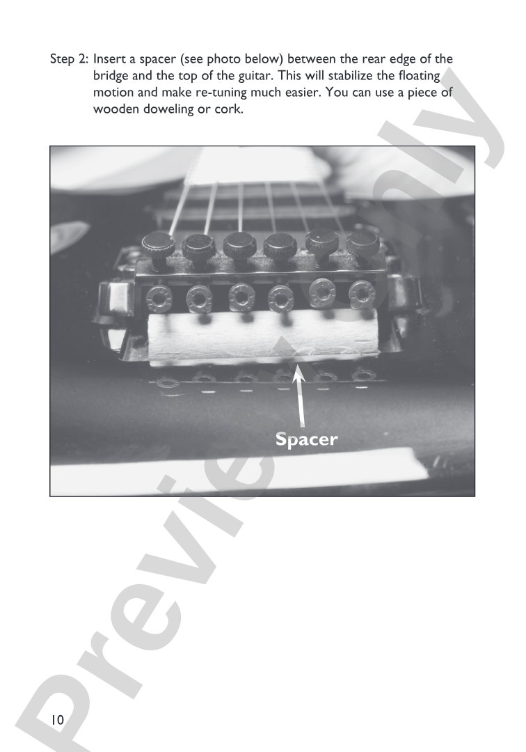Mini Music Guides: Guitar Care and Gear Essentials: Everything You Need to Know in an Easy-to-Follow Format!