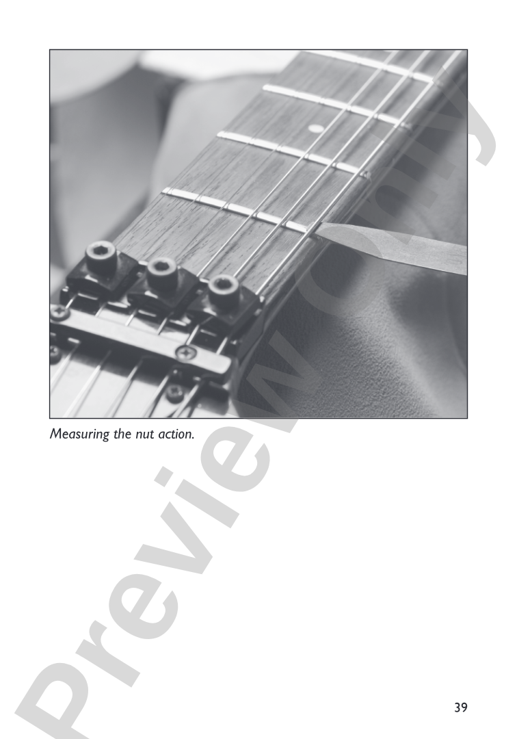Mini Music Guides: Guitar Care and Gear Essentials: Everything You Need to Know in an Easy-to-Follow Format!